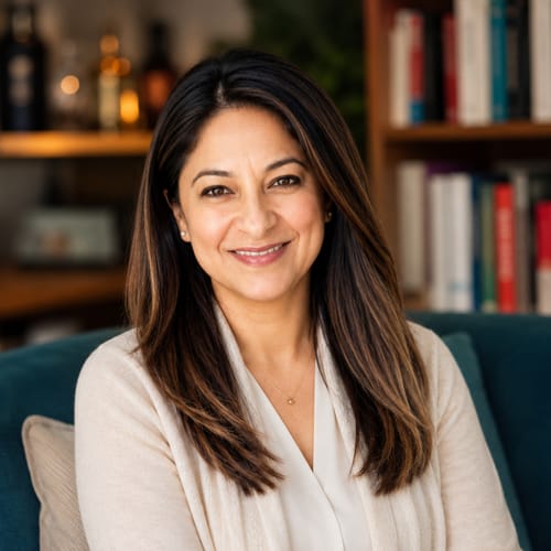 Headshot of Angelica Mata, LCSW