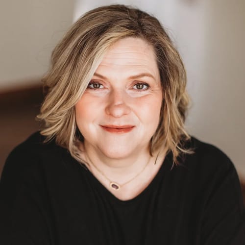 Headshot of Julie Flannagan, LMFT