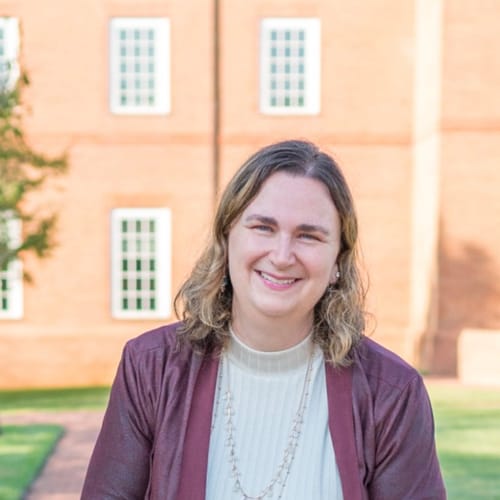 Headshot of Nicole Dutta, PSYCHOLOGIST