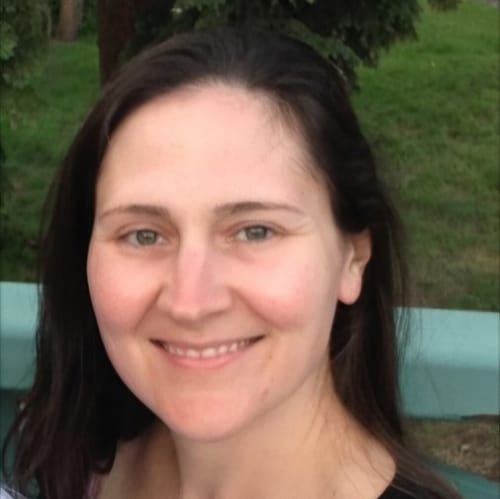 Headshot of Lesley Grandia, LCSW