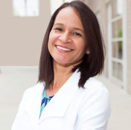 Headshot of Awilda Acevedo Pellot, LPC