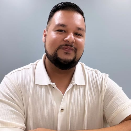 Headshot of Johnny Valera, LCSW