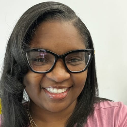 Headshot of Takahya McIntyre, LCSW