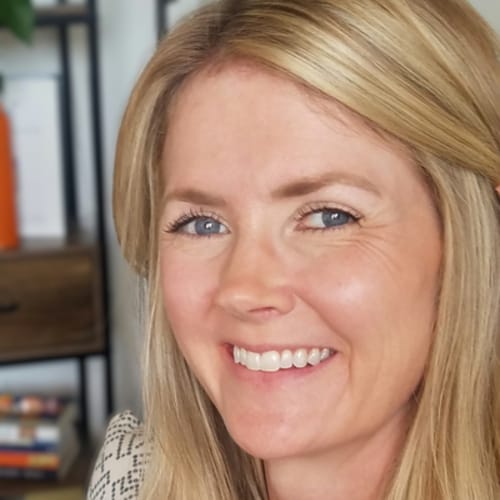 Headshot of April Davis, LCSW