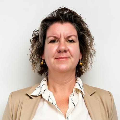 Headshot of Kimberly Martin, LMFT
