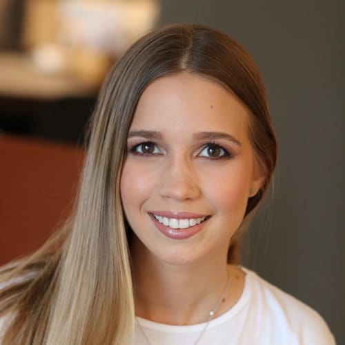 Headshot of Ashley Eskenazi, LMHC