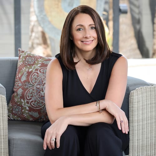 Headshot of Corinne Scholtz, LMFT