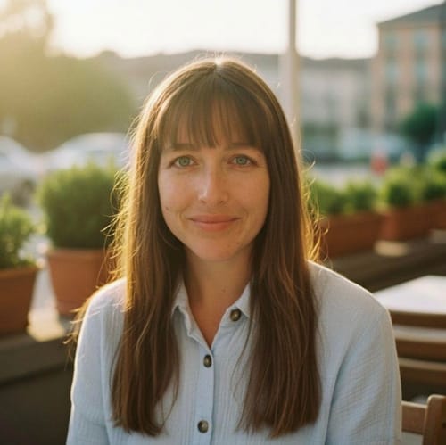 Headshot of Sarah Hart, LCSW