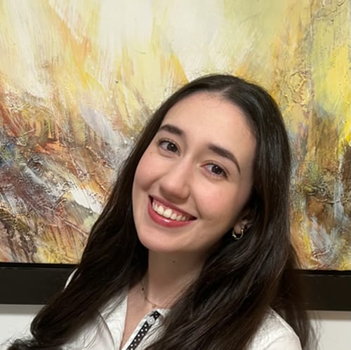 Headshot of Roxana Reyes, LMHC