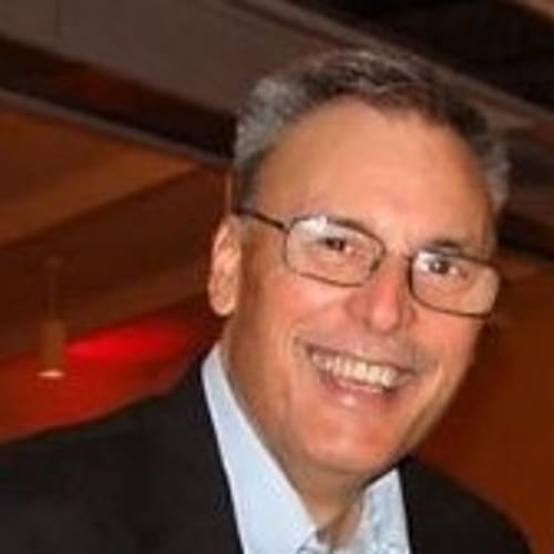 Headshot of Lou Bordisso, LMFT