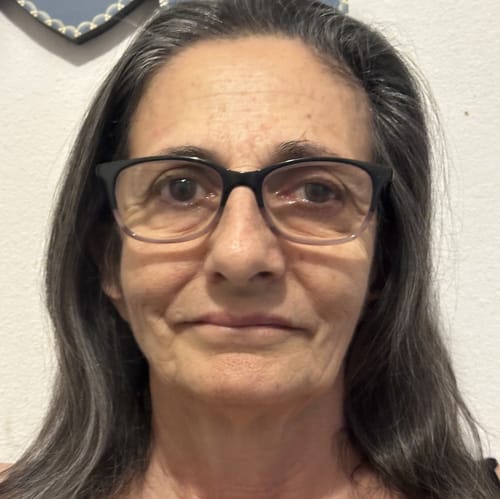 Headshot of Maria Reis, LMHC