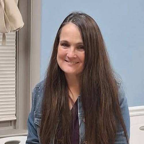 Headshot of Dawn DiGioia, LPC