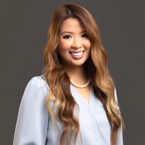 Headshot of Tran Le, LPC