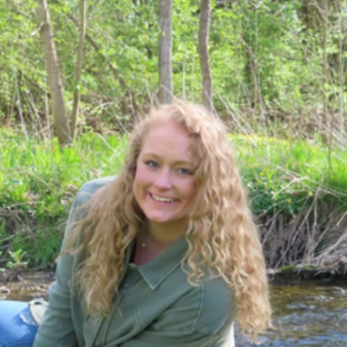 Headshot of Karlie Roshong, LPC