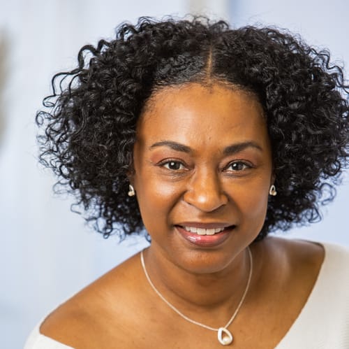 Headshot of Shelley Martin, LMFT