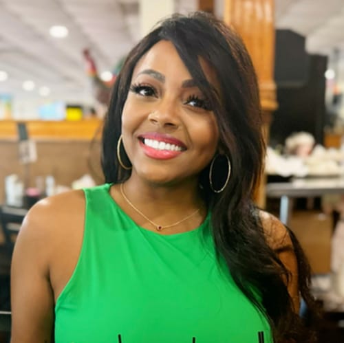 Headshot of Nephaterria Harris, LPC