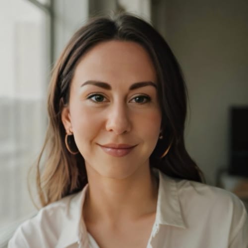Headshot of Alexis Regan, APRN
