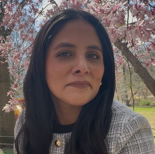 Headshot of Rossana Hilario, LCSW_C