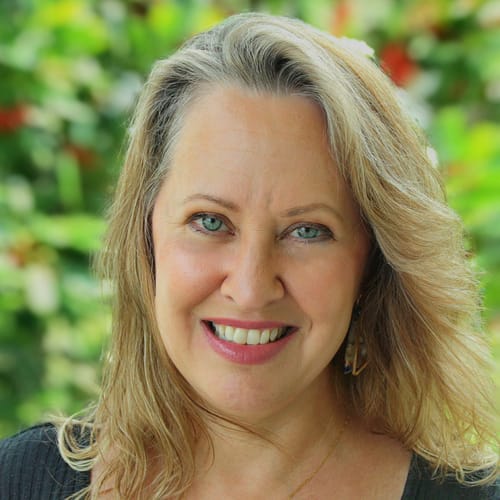 Headshot of Tracey Downs, LCSW