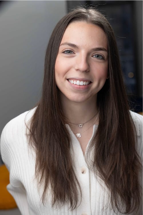 Headshot of Mia Wajnrajch, LMHC