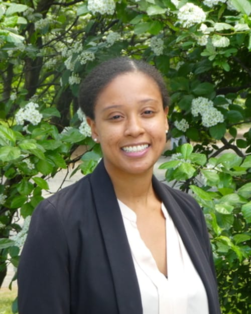 Headshot of Kinu Johnson, LCSW