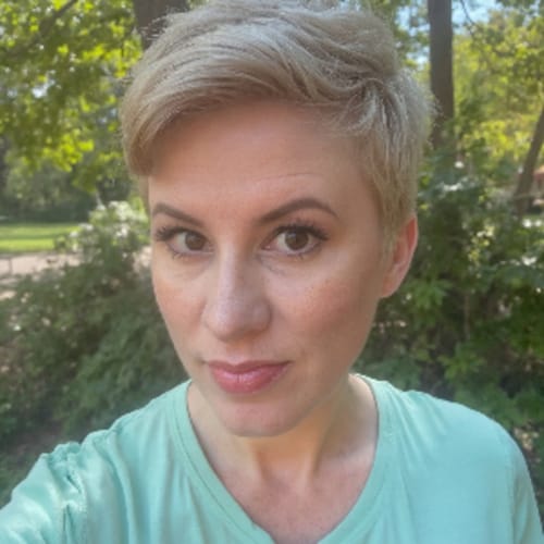 Headshot of Amanda Long, APRN_CNP