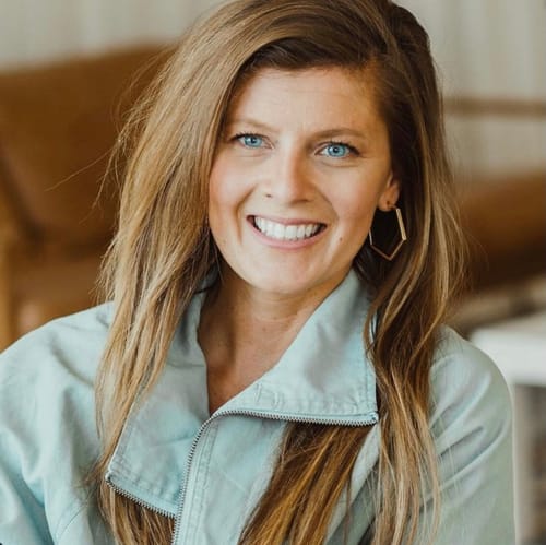 Headshot of Jen Manning, LPC