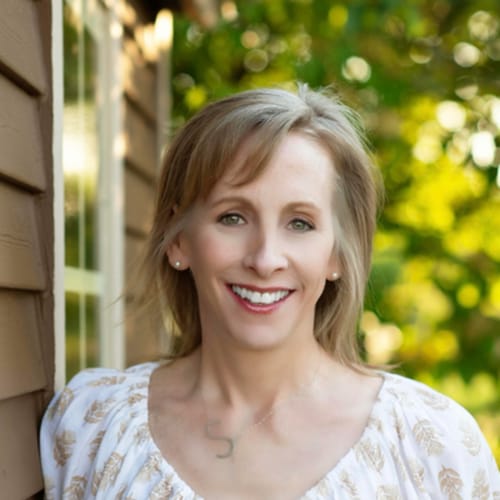 Headshot of Stephanie Armanetti, LCSW