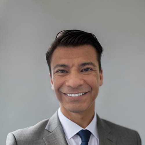 Headshot of Nestor Kensinger, LMFT