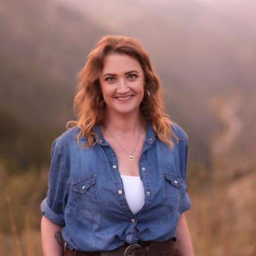 Headshot of Elizabeth Lowder, LCSW