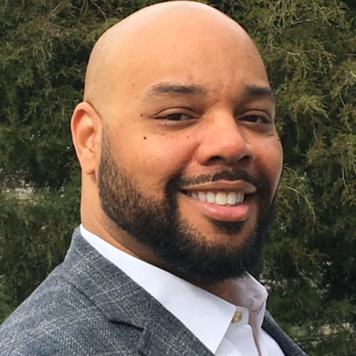 Headshot of Damon Saunders, LCSW
