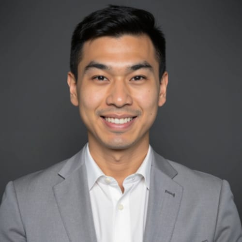 Headshot of Hao Chau, APN
