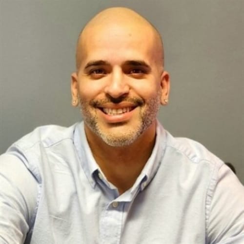 Headshot of Josue Colon Valentin, LCSW