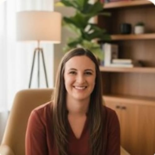 Headshot of Amanda Naso, LPCC