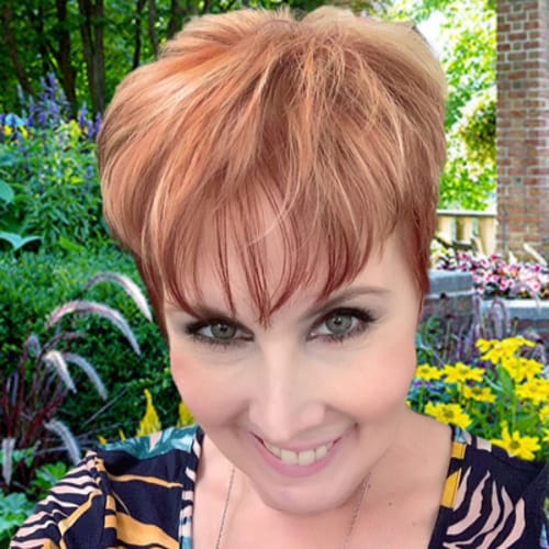 Headshot of Tracey Bauer, LMFT