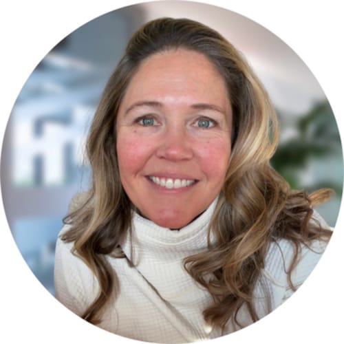 Headshot of Elizabeth Eisenlohr, LMFT