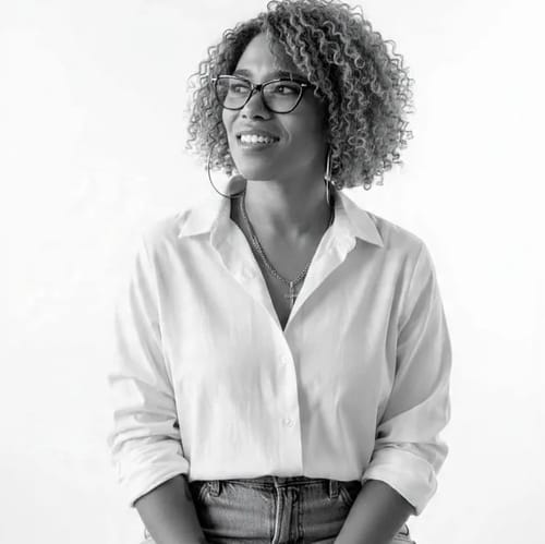 Headshot of Ziomara Whitfield, LCSW