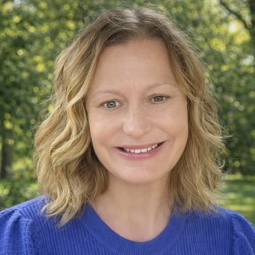 Headshot of Tara Dublanica, LCSW