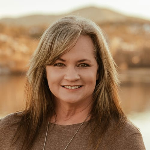 Headshot of Starr Denison, LPC