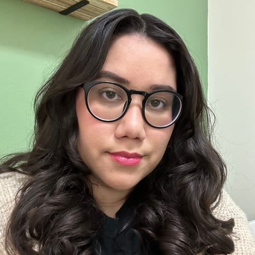 Headshot of Samantha Fernandez, LMHC