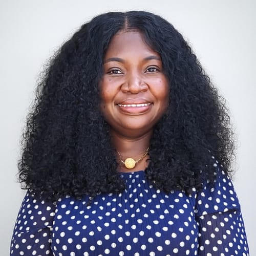 Headshot of Olamide Ipeaiyeda, NP
