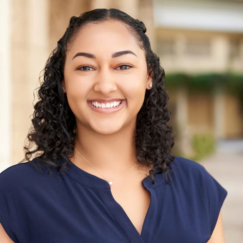 Headshot of Cynthia Baez, LMHC