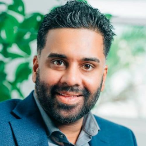 Headshot of Julian DeSouza, MD