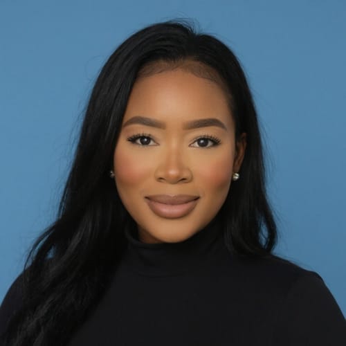Headshot of Sara Ogundipe, LPC