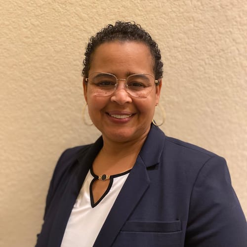 Headshot of Crachelle Gates, LPC