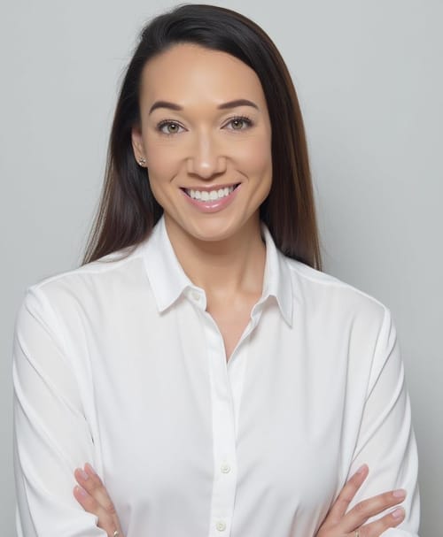 Headshot of Stephanie Saw, APRN