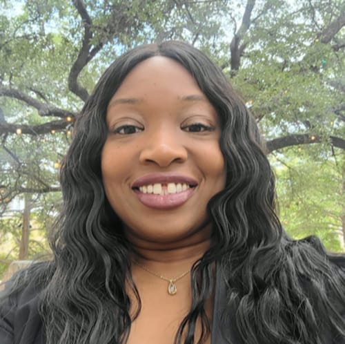 Headshot of Eboni Scott, LPC