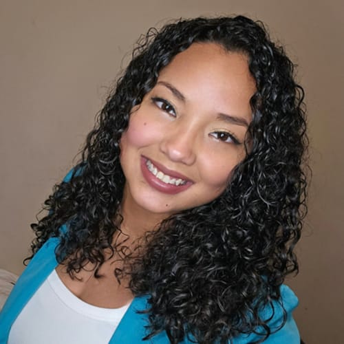 Headshot of Ileana Abreu, LPC