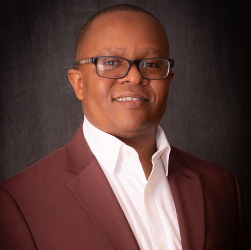 Headshot of Francis Kangara, APRN