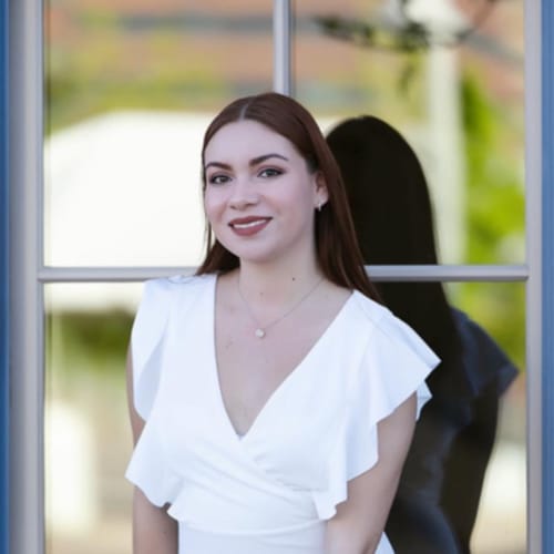 Headshot of Ana Perez, LCSW
